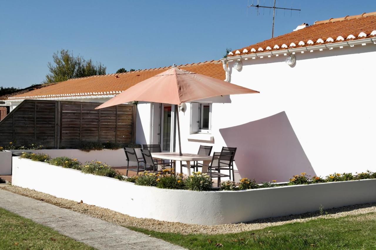 Maison Pour 4 A La Campagne Avec Piscine Commequiers Esterno foto